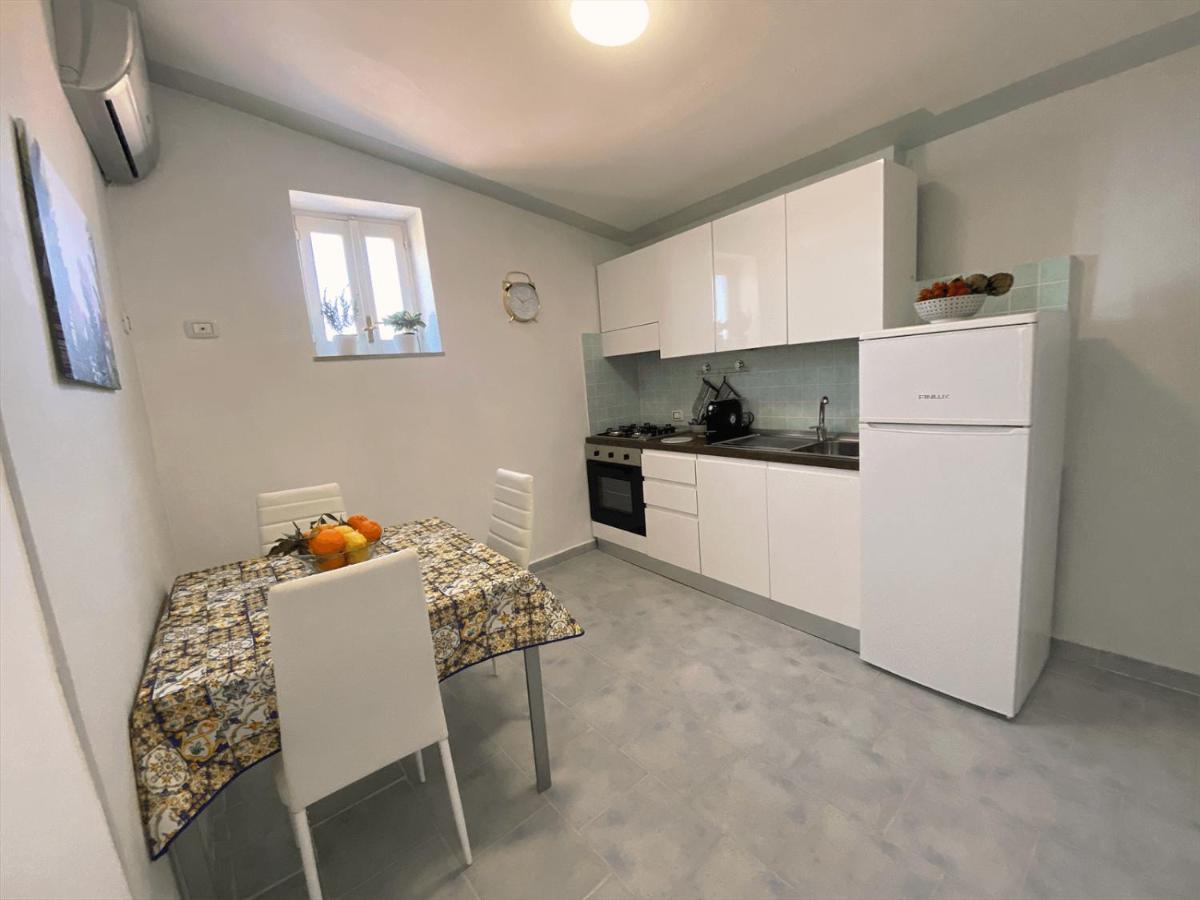 Rocksea Apartments Attic Floor 切法卢 外观 照片