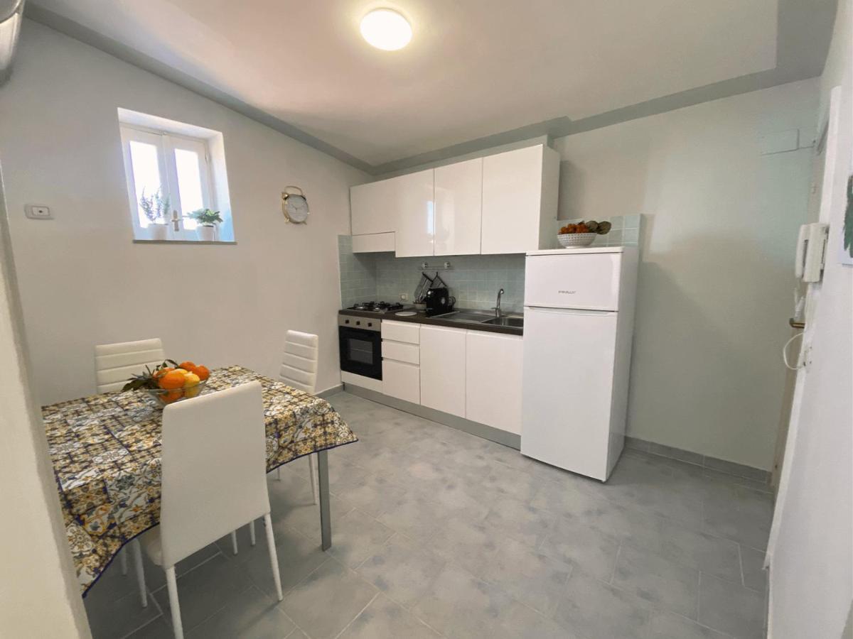 Rocksea Apartments Attic Floor 切法卢 外观 照片